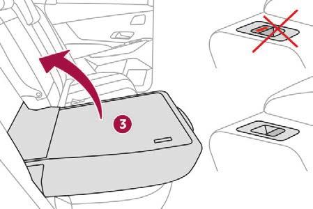 F Pull lever 2 towards you to unlock the backrest. The backrest 3 folds fully onto the cushion.
