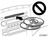 06 01.06 NOTICE Do not use an adaptor for compact disc singles it could cause tracking errors or interfere with the ejection of compact discs.