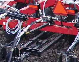 PROVEN EQUIPMENT THAT THINKS DEEPER Walking Tandems Feature tapered roller bearings in the pivot and a 60% rear / 40% front