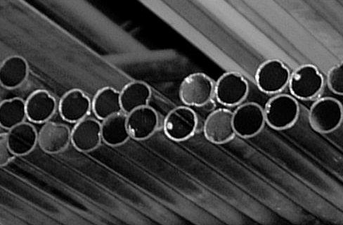 Welded Round Steel Tubes Commercial Quality Stock Lengths - 20 or 24 ft (please inquire) Outside Wall Inside Weight Diameter Thickness Diameter inches inches inches lbs per ft 1/2 X.049.402.236.065.