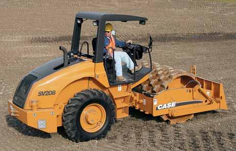 PRODUCTIVITY AND RELIABILITY Excellent visibility The sloping rear deck gives the operator excellent rear visibility further enhanced by the seat that swivels 50 degrees.
