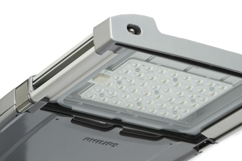 Versatile performance Innovative solutions Sustainable performance The Philips Lumec RoadView LED roadway luminaires were created to help those responsible for lighting our streets and highways