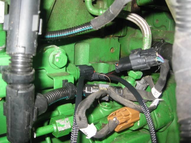 5) Connect the Stock John Deere connector to the Male Connector from the module Note: Some 2007 current