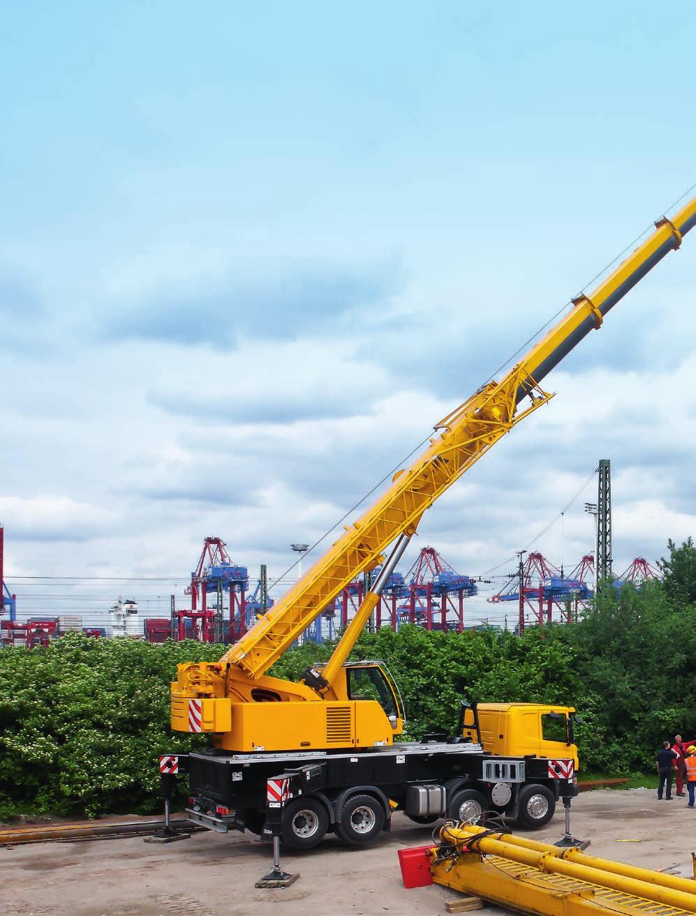 Truck mounted telescopic crane LTF 1060-4.1 Economical and flexible With a long telescopic boom and high capacities the compact truck mounted telescopic crane LTF 1060-4.