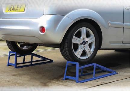 JACKING & LIFTING Easy Action Ratchet Axle Stands (Pairs) Ratchet type axle stands, with cast iron support