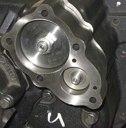 Install the pistons into their respective cylinders in the Combination Cylinder. 18.