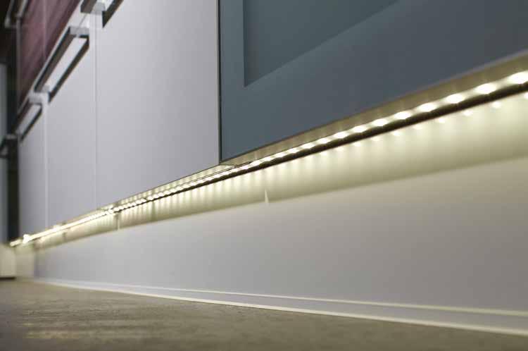 Flexi Lite LED FLEXIBLE STRIP LIGHTING 120º Kit Kitchen Run Contents K3995610M 2m Kit 2000mm 1 x 2m LED Flexible strip light Warm White LED with 2.