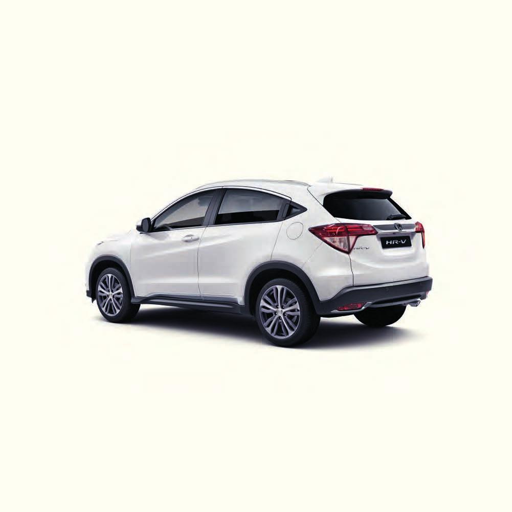31 OPTIONS YOUR OPTIONS Personalise your HR-V with genuine accessories, there are a variety of packs to choose from.