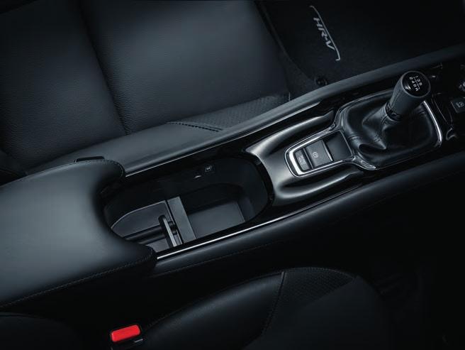 The generous interior is coupled with quality details like chrome door handles and leather steering wheel and gear knob*, giving the HR-V a premium feel.