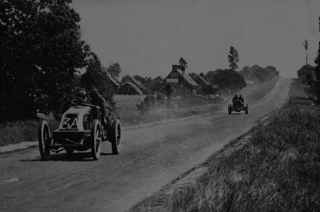 Milestone Car One 1907 Renault 35/45 History In 1906, a race was held in France outside of a town called Le Mans (pronounced, Lǝ Mã).