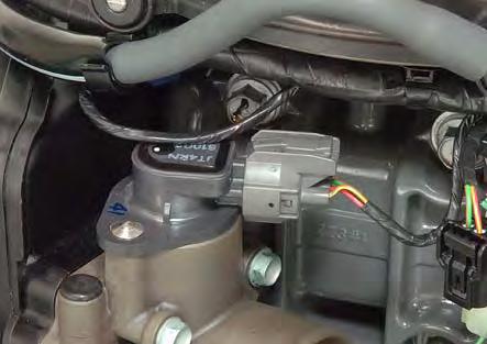 Connect the 3P connector. Align the projection on the throttle body with the recess in the silencer grommet (4) as shown.