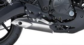 Adjustable Windshield Catering to varying weather conditions and rider heights is a 3-way adjustable windshield designed to deflect the wind and elements while creating