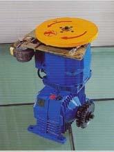 inbuilt step chain roller The rollers are installed in the specially-designed roller step chain,