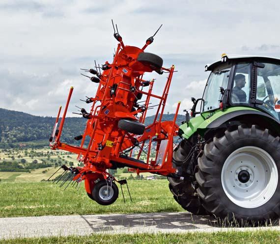 - Hydraulic suspension keeps the machine stable when turning in the fi eld. With two large shock absorbers, the tedder smoothly and automatically returns to the centre when it is lifted.