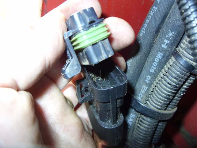 Steering Valve Connection Note: This installation does not require the short 10-pin Metripack to 3-pin Pressure Transducer harness provided standard with the block. 2.