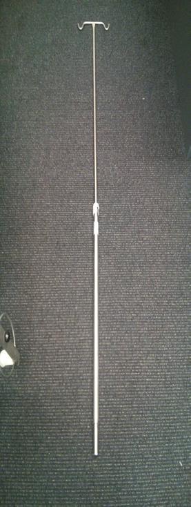 150mm diameter, single or twin, antistatic, washable and with simultaneous locking system IV Pole: available IV pole with 2 or 4 hooks in stainless steel or in