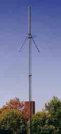 CARBON FIBER COMPOSITE COMMUNICATIONS Will-Burt s Quick Erecting Antenna Mast (QEAM) is a lightweight, high strength mast that offers a rigid, stable platform for elevating critical payloads.