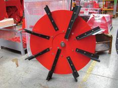 PRIMOR 2060 H Mounted and semi-mounted straw blowers Shower straw-blowing concept: exclusive to Kuhn 5 3 1 2 Hydraulic feed rotor The feed rotor is driven by a hydraulic motor independent of the