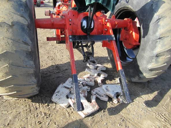 Fitting a hitch like this under an Allis WD may be easier than other tractors because there is more