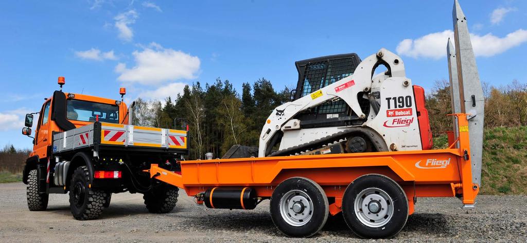 TANDEM DROP CENTER TAILER TTS HARD IN USE, UNBEATABLY WIDE Building contractors and