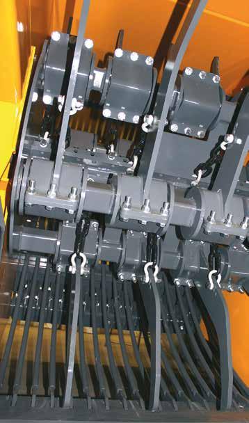 The large and durable lifting tines are flexible in all directions. The tines do not break if the machine gets blocked and they also endure reverse motion.