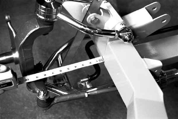 Center the antiroll bar in the frame by measuring