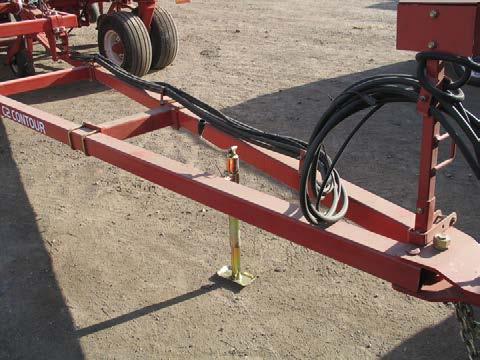 Operation Unhitching from Tractor Pin hitch jack in storage position. Lower hitch jack taking the weight off the hitch clevis. Ensure all transport locks are properly secured.