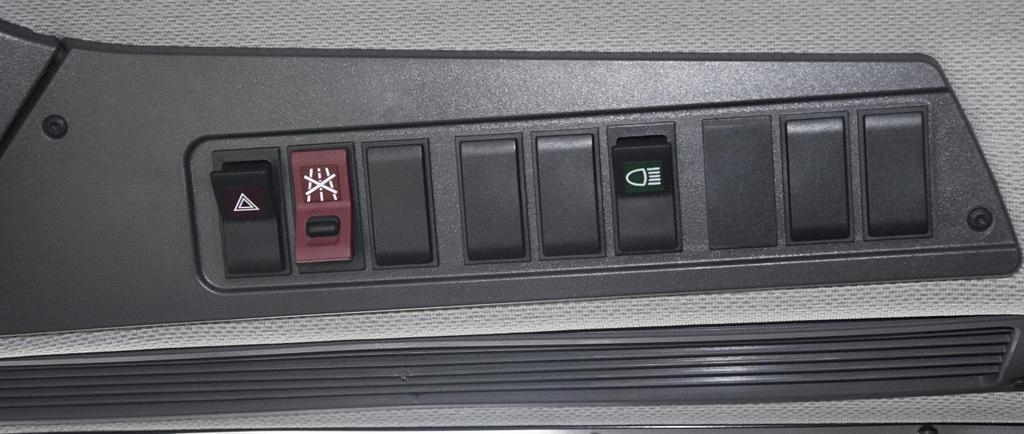 Button layout 1 Left click dial 5 6 Right click dial 3 CEBIS rotary dial 4 HOTKEY rotary dial 1 7 8 9 10 5 Feederhouse engage 6 Processor engage 3 4 7 Header reverser 8