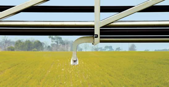 STABLE BOOMS EVEN AT HIGH SPEEDS Distributing fertilizers with problematic spreading properties also requires a high boom stability.