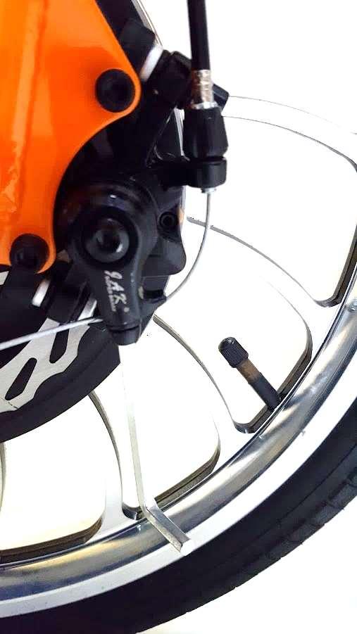 How to adjust the outer brake pad B 1) Before adjusting the brake, push and release the brake lever 10 times. This tightens the brake cable.