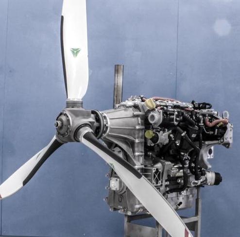 Common Rail Diesel Engines, born to fly Advantages of Diesel Engines for Aviation use Significant fuel consumption reduction, estimated around 30% Opportunity to use the same fuels that propel jet