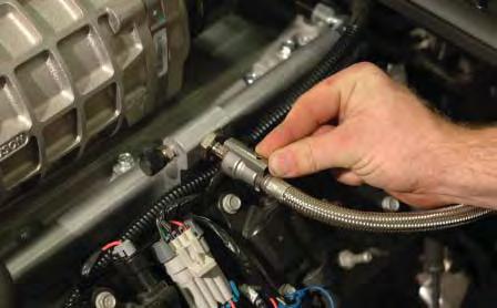 Test the line by pulling fi rmly, you should not be able to remove the fuel line without using