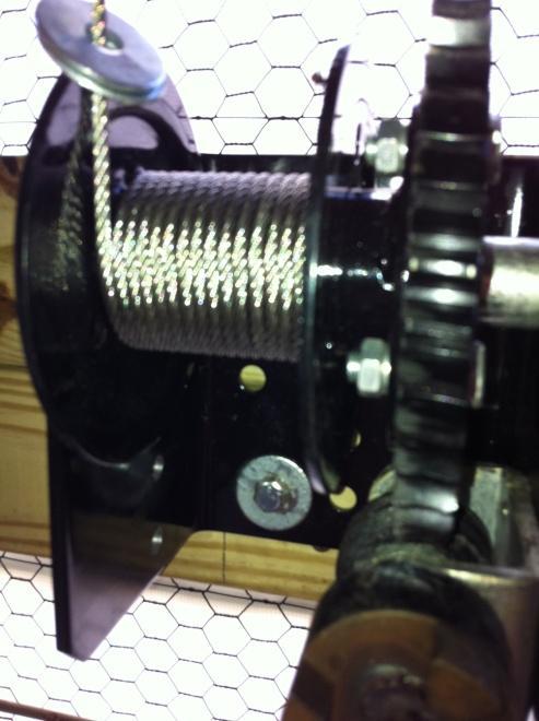 Wind the winch spool full of cable to the left. 20) Check all cable pathways to correct any hang-ups or obstructions.