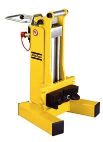 It s perfect for on-site road repairs that cannot be accessed by heavy vehicles/excavators with a ten ton lifting capacity. Quick change Change the auger without tools.