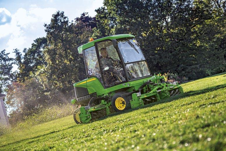 25 Wide-Area Reel Mower 1905 Traction and mowing performance Productivity starts with the powerful engine at 49 hp (35.3 kw) max with direct injection for operation in any application.