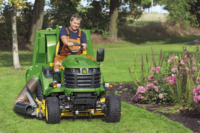 This system fits X750 and X758 lawn tractors and features John Deere hydraulics for easy operation. The 580H High Dump option can offload at heights of up to 1.