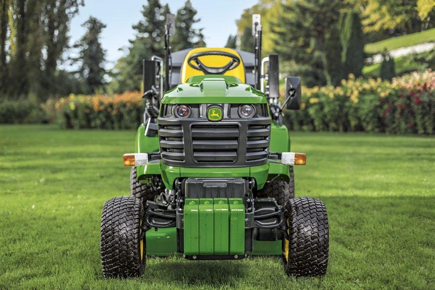 35 X950R Material collection systems The X950R commercial mowing tractor thrives on hard work.