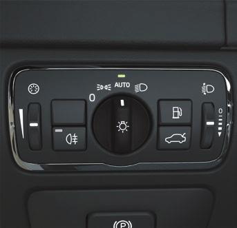 AUTO mode provides the following options: The daytime running lights automatically switch between daytime running lights and dipped beam.