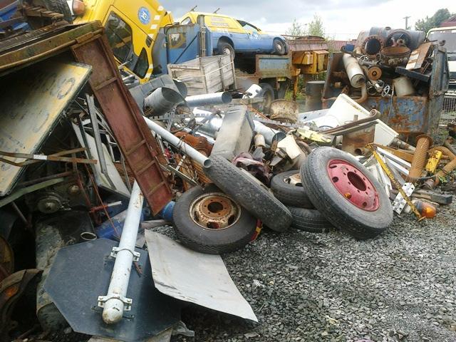 scrap including tyres and