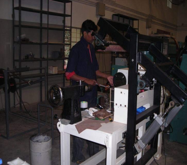 WINDING FACILITIES ACME (CNC Winding Machine) Can wind Foil/Strip/Wire coil up to