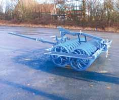 Semi-mounted ploughs 