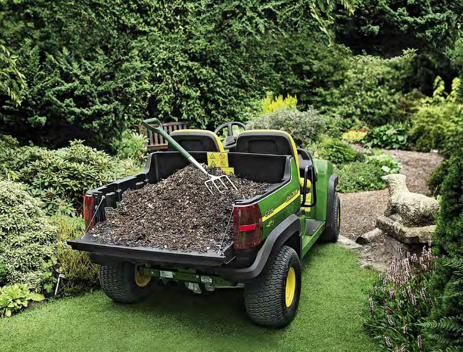 Effortless lowering and lifting are ensured by a fold-down tailgate and integrated handles.