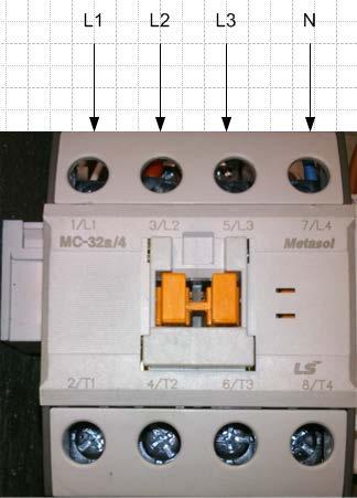 The terminals allow up to 10 mm2 of section. One Phase Wallbox The single-phase connection is made through the terminals.