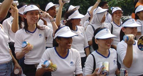 19 August 2004 INVESTMENT IN EVERSENDAI IJM continued to support this annual event by sending a team of 5 members to participate at the corporate rat race on the streets of Kuala Lumpur.