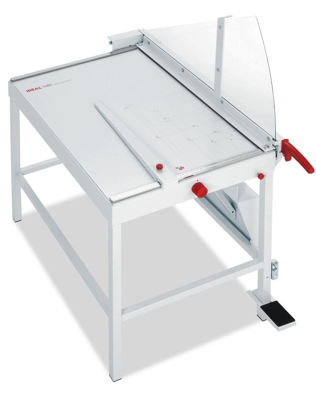 1/4 x 48 (35 W with fold-away extension table in working position) TRIUMPH 1071 Tabletop trimmer with adjustable clamp and paper