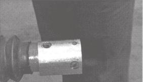 self-locking nuts and tighten to 86 Nm For stability, a distance piece must be screwed on as well as the reinforcement plate and spacer tubes. Do not re-use self-locking nuts.
