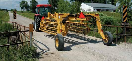 Optional powered splitters rake the center of the swath; so now you can sweep 100 percent of the rake width and get maximum consistency throughout the windrow.