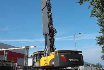 Machine operating weight up to 150 t Example 1 Boom adapter, Volvo EC700 with