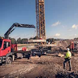 FOR EVERY NEED The right boom for the right job With up to four hydraulic extensions, the B-link boom system essentially creates a crane without boom links, which is ideal for lift-and-load