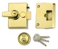 1097 1098 Double Security Cylinder Nightlatch 1097 Narrow Stile Cylinder Nightlatch 1098 Standard Stile Cylinder Nightlatch For wood doors from 35mm to 60mm thick hinged on the left or right opening